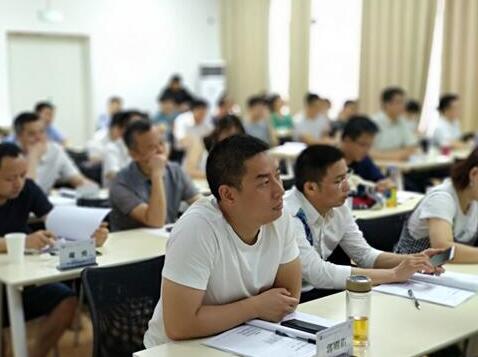清華大學人力資源總監班需要考試入學嗎?
