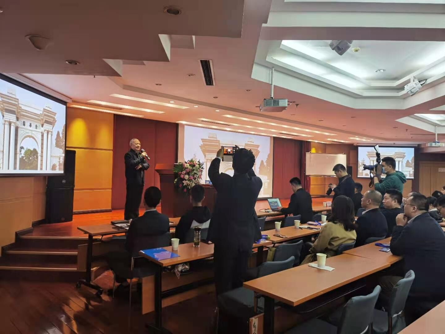 卓越商道總裁班2021年3月課堂現(xiàn)場(chǎng)照片