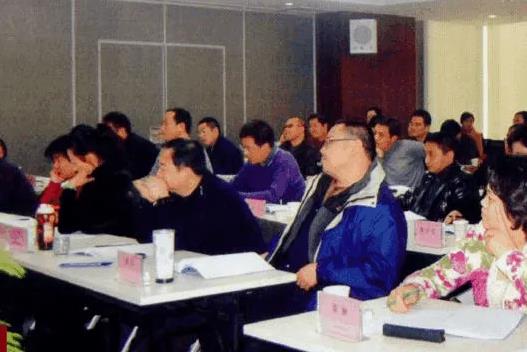 清華大學總裁班官網上課照片